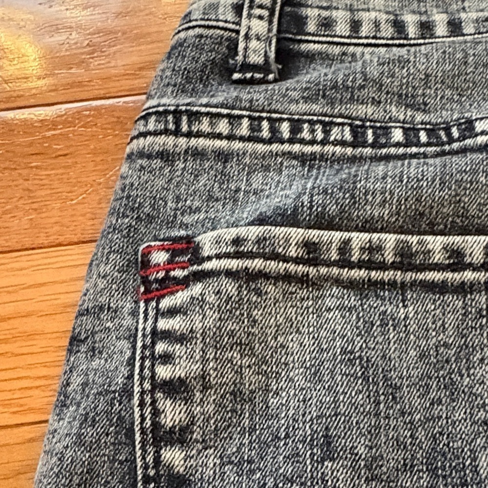 BDG Women's Acid Wash Skinny Jeans - Picture 7 of 8